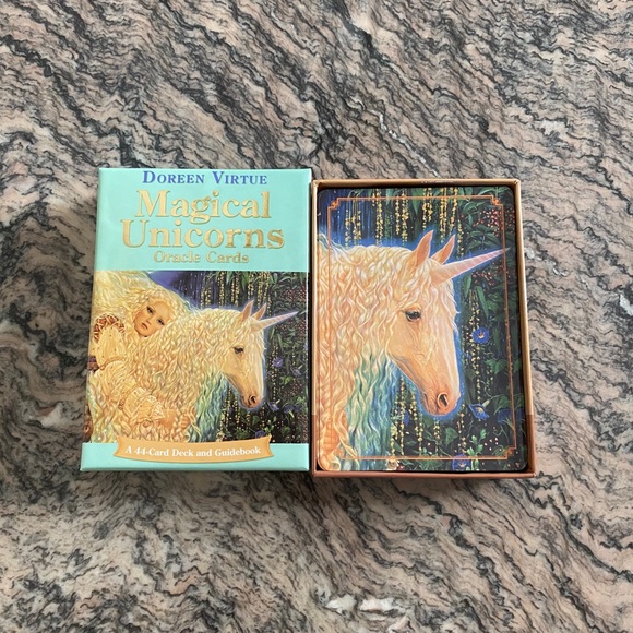 Magical Unicorn Oracle Cards - Picture 2 of 3